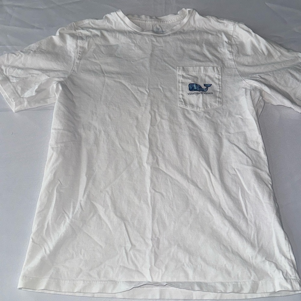 Boy’s Vineyard Vine tee shirt